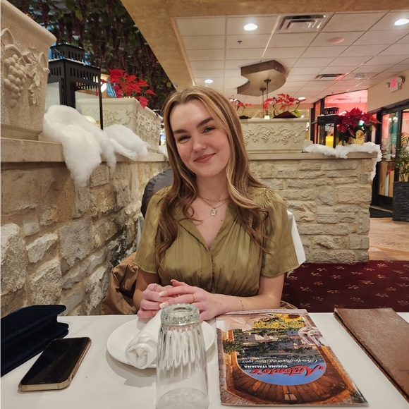 Meet your Posher, Bella - Picture 1 of 1